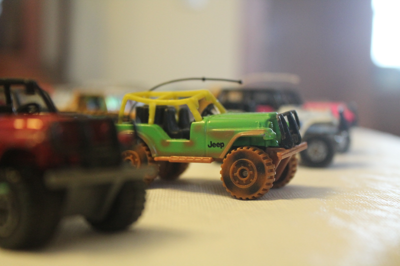 Illustration for article titled Enormous Die-cast Collection - Box 2 - Jeep Land